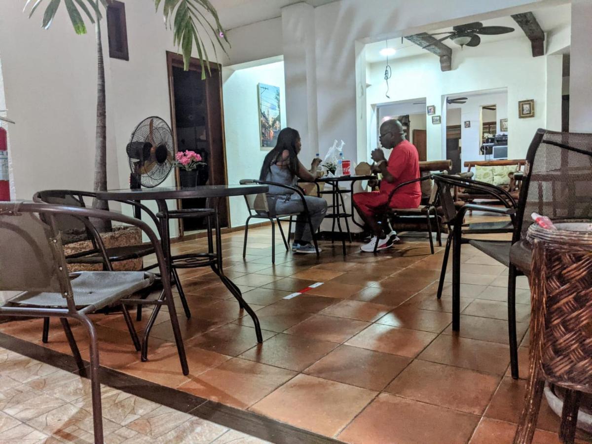 Hotel Aluge Santo Domingo Exterior photo