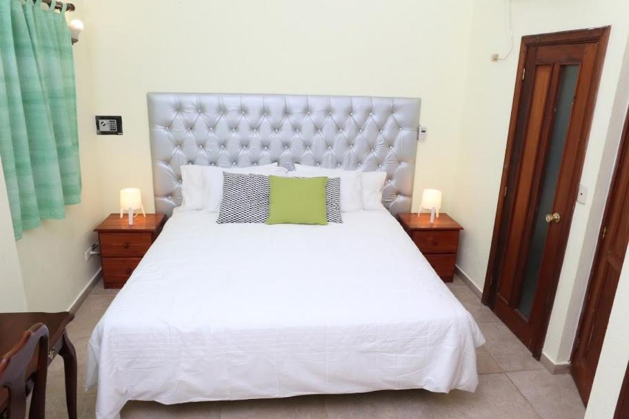 Hotel Aluge Santo Domingo Exterior photo